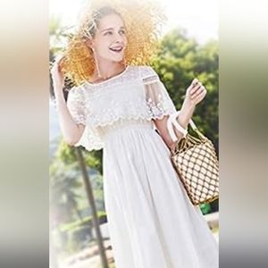 Womens white dress size xl but it runs small Like a M